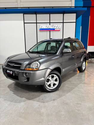 HYUNDAI TUCSON 2.0 MPFI GLS 16V 143CV 2WD FLEX 4P AUTOMÁTICO HYUNDAI TUCSON 2.0 MPFI GLS 16V 143CV 2WD FLEX 4P AUTOMÁTICO